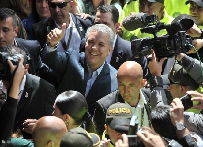 Noticia Radio Panamá | Iván Duque Márquez, abogado de 41 años, es electo nuevo presidente de Colombia