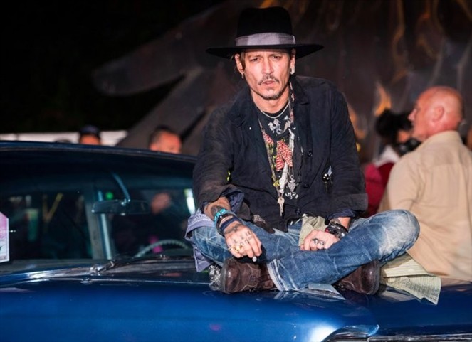 Noticia Radio Panamá | Johnny Depp prefiere ‘libertad’ en los escenarios que restricciones de los set del rodaje