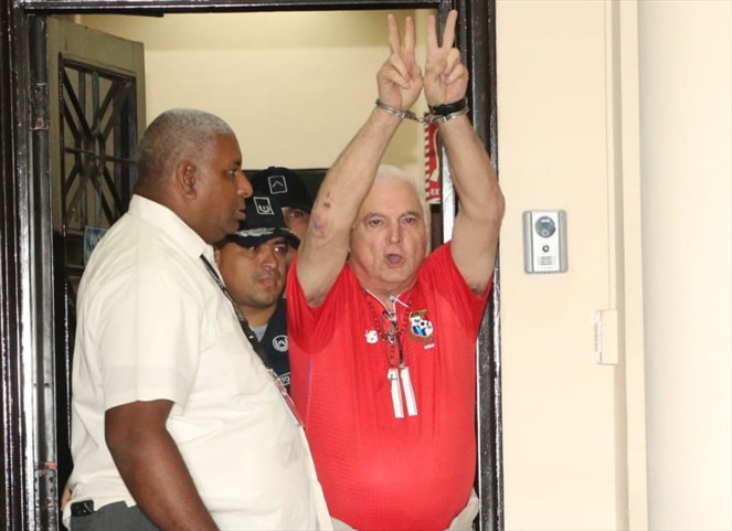 Noticia Radio Panamá | Querellantes del caso escuchas telefónicas piden 55 millones por daños a Martinelli
