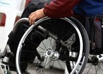 Noticia Radio Panamá | Estudiantes en Cataluña crean silla de ruedas que se manipula con el parpadeo