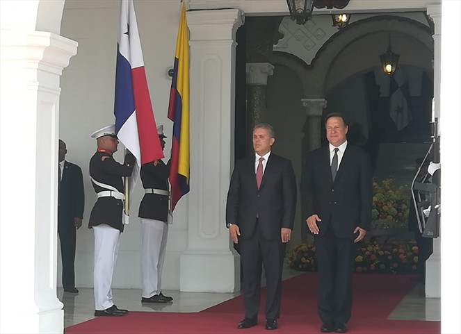 Noticia Radio Panamá | Varela recibe al presidente colombiano Iván Duque