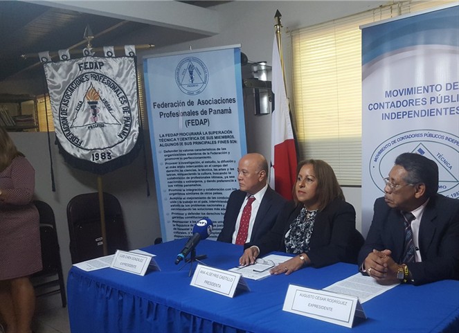 Noticia Radio Panamá | Movimiento de Contadores Públicos rechazan uso indebido de recursos del estado
