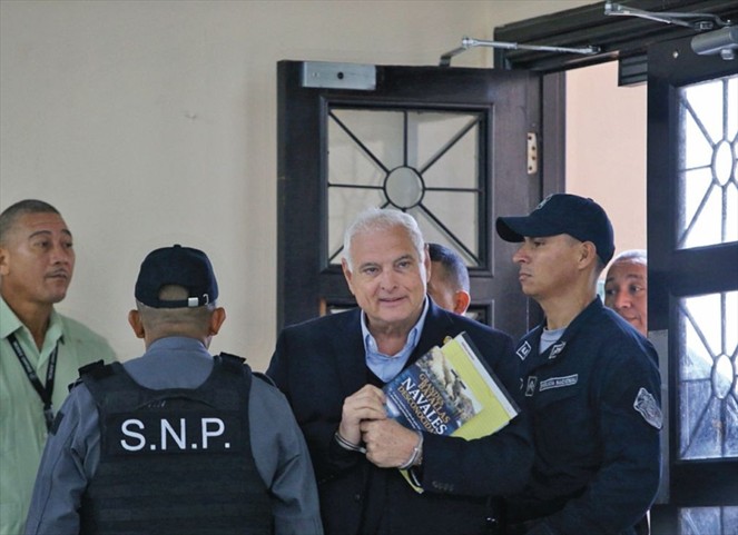 Noticia Radio Panamá | Ricardo Martinelli reitera que lo quieren acusar a toda costa por pinchazos
