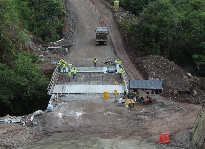 Noticia Radio Panamá | Subcomisión revisará cambios a propuesta que obliga a construir carreteras en cada distrito