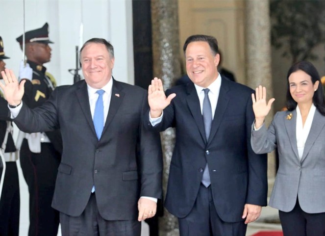 Noticia Radio Panamá | Varela recibe Mike Pompeo en la Presidencia