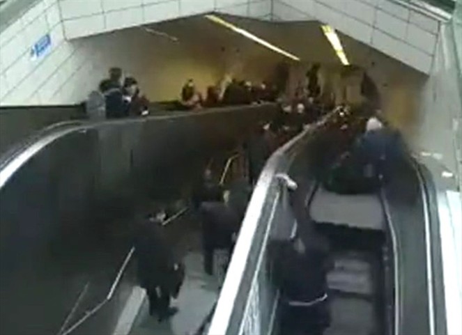 Noticia Radio Panamá | Una veintena de heridos tras colapsar escalera mecánica en el Metro de Roma