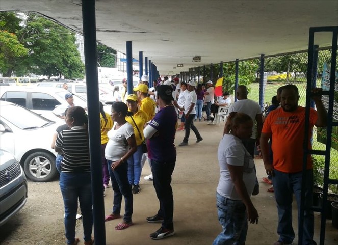 Noticia Radio Panamá | Cierran mesas de votación del Panameñismo y el FAD
