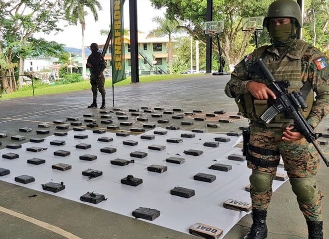 Noticia Radio Panamá | SENAFRONT incauta más de 300 paquetes de drogas en Darién
