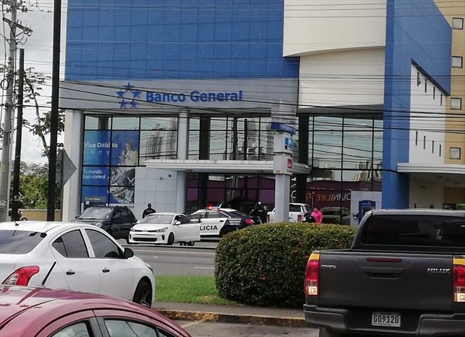 Noticia Radio Panamá | Reportan intento de robo a sucursal de Banco General