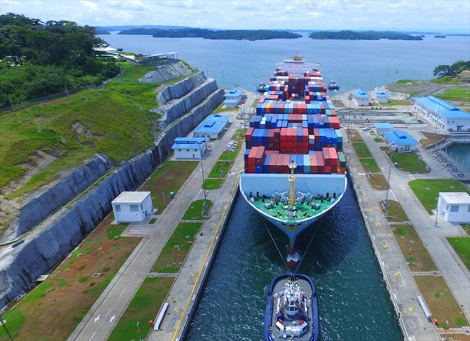 Noticia Radio Panamá | Directivos y asesores del Canal de Panamá se reúnen en los Países Bajos