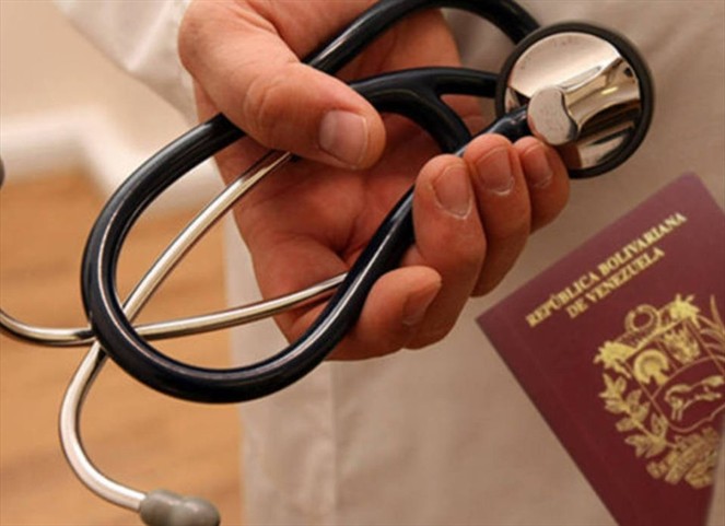 Noticia Radio Panamá | Más de 20 mil médicos venezolanos abandonan el país