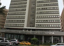 Noticia Radio Panamá | Contraloría ha refrendado 589 becas a SENACYT