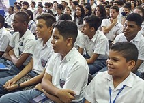 Noticia Radio Panamá | Aprueban crédito por 125 millones para el Programa Panamá Bilingüe