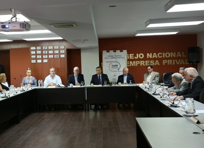 Noticia Radio Panamá | Sector Privado sustenta su propuesta de reforma constitucional ante la Concertación