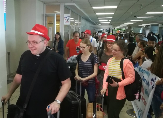 Noticia Radio Panamá | Continúa la llegada de peregrinos a Panamá con motivo de la JMJ