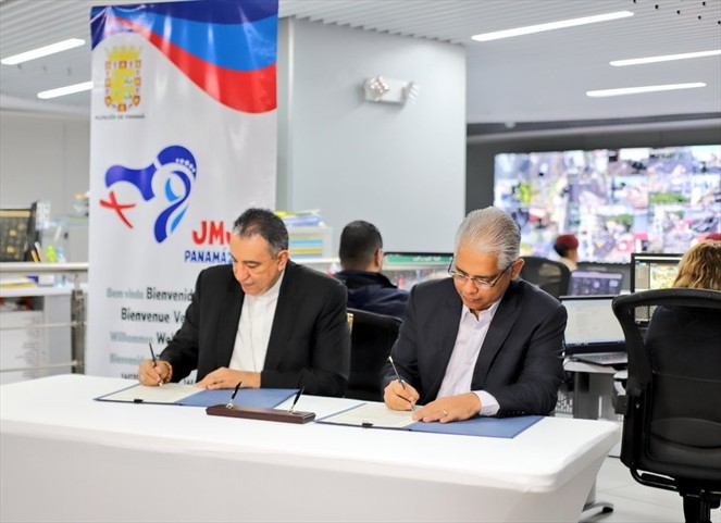 Noticia Radio Panamá | Municipio de Panamá y la Fundación JMJ 2019 firman convenio por usos del espacio público