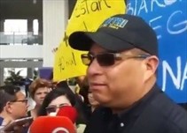 Noticia Radio Panamá | Dimitri Flores junto a simpatizantes protestan en la sede del TE