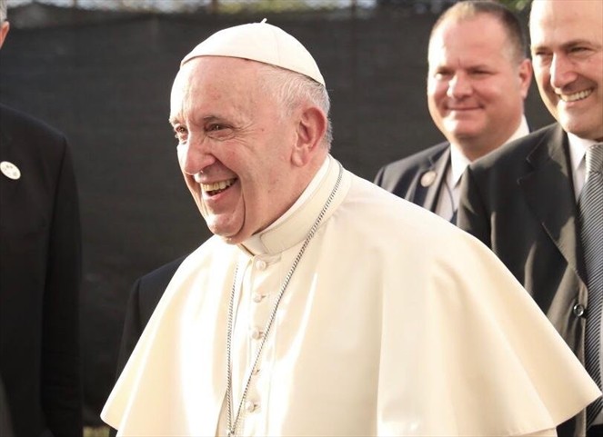 Noticia Radio Panamá | Enséñanos Señor a estar al pie de la cruz: Papa Francisco