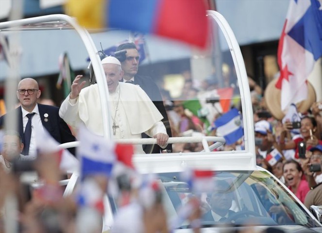 Noticia Radio Panamá | Papa Francisco se encuentra agradecido por su afectuosa acogida en Panamá