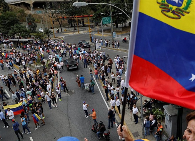 Noticia Radio Panamá | Proponen cumbre internacional para para buscar salida a la crisis de Venezuela