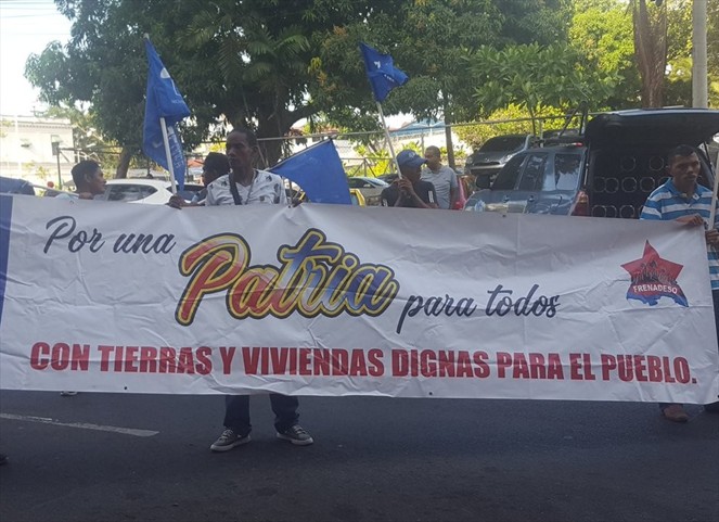 Noticia Radio Panamá | Movimiento Federico Britton hacen llamado a respetar derechos y evitar desalojos forzosos