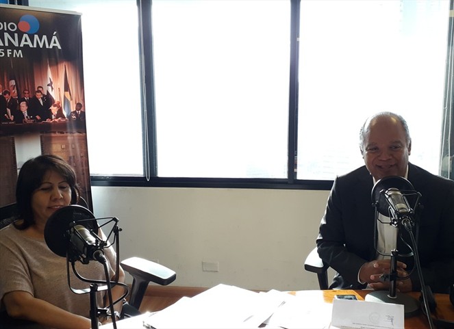 Noticia Radio Panamá | Sin exigencias el nivel educativo no puede mejorar; Milvia Lozano