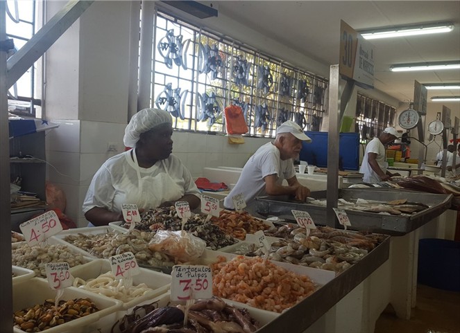 Noticia Radio Panamá | Vendedores del Mercado de Mariscos preocupados por escaso consumo de productos