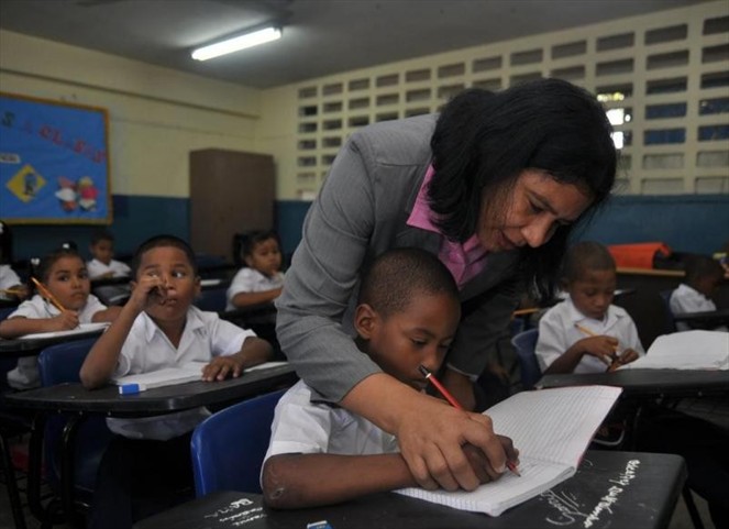 Noticia Radio Panamá | Sin Filtro; Educación Pública: un sistema sin salida
