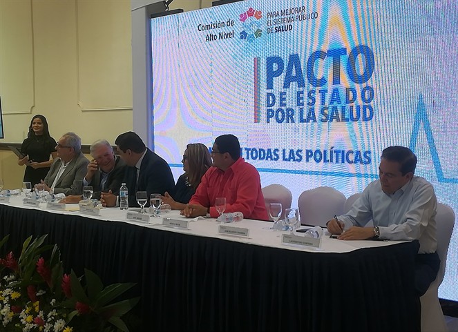 Noticia Radio Panamá | Candidatos suscriben Pacto de Estado por la Salud