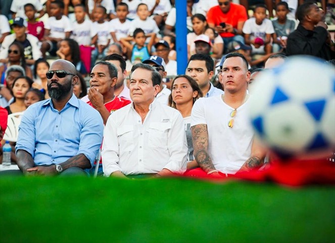 Noticia Radio Panamá | Cortizo impulsará los deportes en Panamá