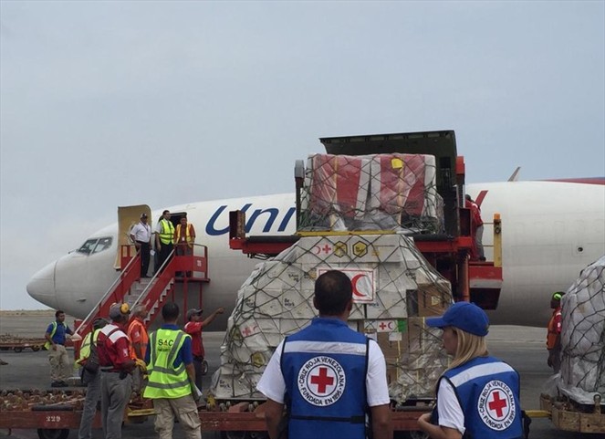 Noticia Radio Panamá | Venezuela recibe primer embarque de ayuda humanitaria de la Cruz Roja