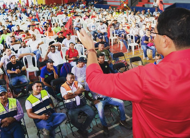 Noticia Radio Panamá | La Constituyente Originaria el estandarte de Saúl Méndez