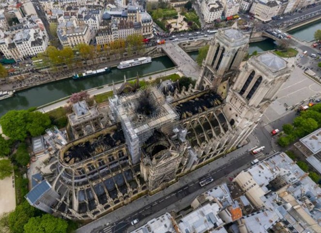 Noticia Radio Panamá | Incendio a Notre Dame en alta definición: mire como quedó la catedral