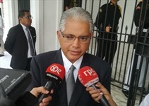 Noticia Radio Panamá | Políticos reaccionan ante decisión del TE de aceptar impugnaciones contra candidaturas de Martinelli