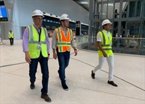 Noticia Radio Panamá | Contralor inspecciona trabajos en terminal aérea de Tocumen