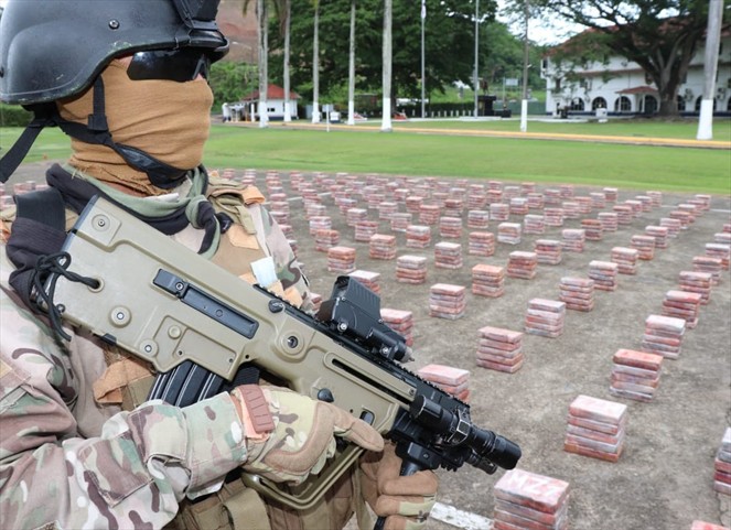 Noticia Radio Panamá | SENAN incauta millonario cargamento de droga en Colón