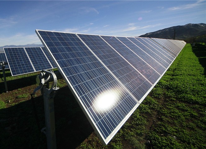 Noticia Radio Panamá | Panamá implementará sistema de energía solar en diferentes sectores