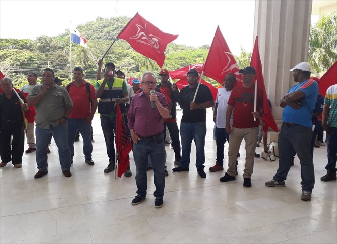 Noticia Radio Panamá | Simpatizantes del FAD protestan en el Tribunal Electoral