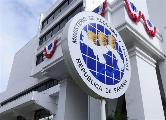 Noticia Radio Panamá | Inicia transición en el Ministerio de Economía y el IFARHU