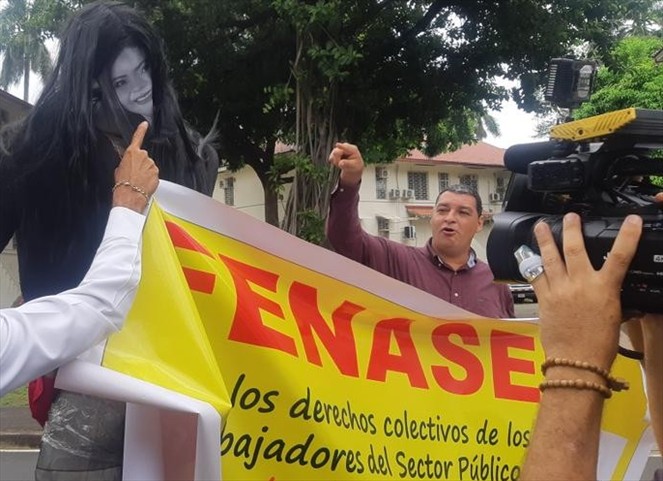 Noticia Radio Panamá | FENASEP interpone denuncia contra la ministra de trabajo