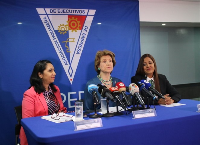 Noticia Radio Panamá | Comisión de Medio Ambiente y APEDE presentan foro «Seguridad hídrica y cambio climático»