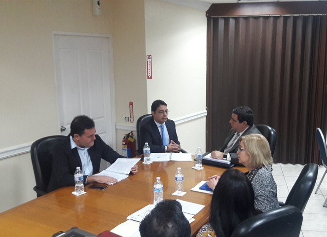 Noticia Radio Panamá | Canasta básica tema primordial en primera reunión de transición de ACODECO