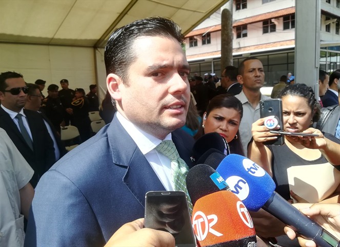 Noticia Radio Panamá | Carrizo asegura que ley de A.P.P. se presentará antes de fin de mes