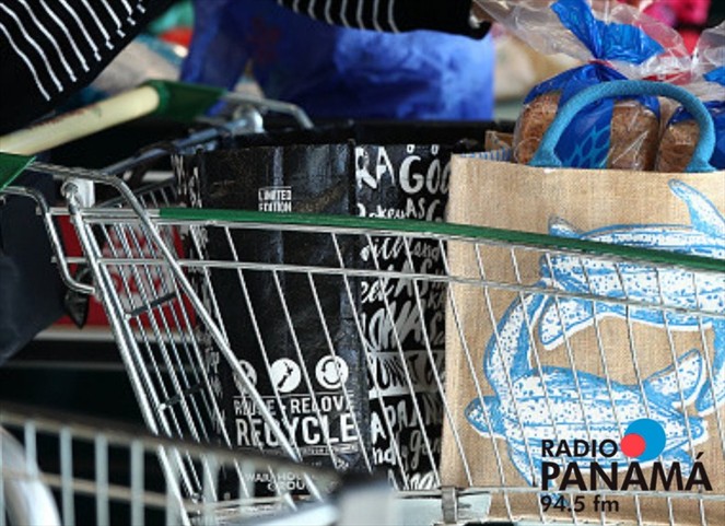 Noticia Radio Panamá | Inicia cumplimiento de norma sobre prohibición de uso de bolsas plásticas de polietileno