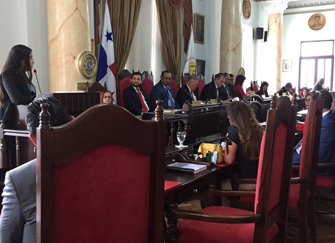 Noticia Radio Panamá | Alcalde Fábrega se muestra a favor de propuesta migratoria de Zulay Rodríguez
