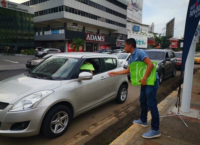 Noticia Radio Panamá | Radio Panamá y el Supermercado Rey se suman a la entrega de bolsas reutilizables