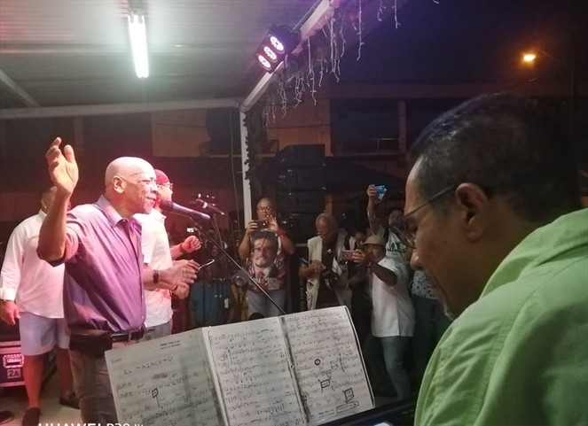Noticia Radio Panamá | Rinden homenaje póstumo a Sorolo y lo nombran Embajador panameño de la Cultura Salsera