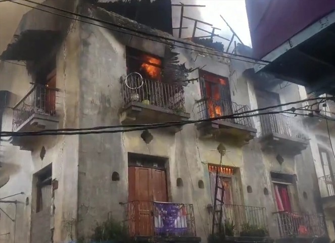 Noticia Radio Panamá | Se registra incendio en un edificio de Plaza Amador