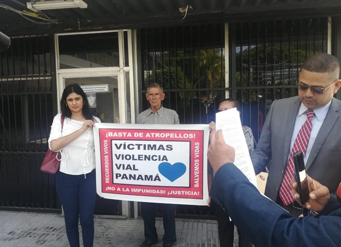 Noticia Radio Panamá | Asociación de Víctimas de Violencia Vial presentan iniciativa legislativa