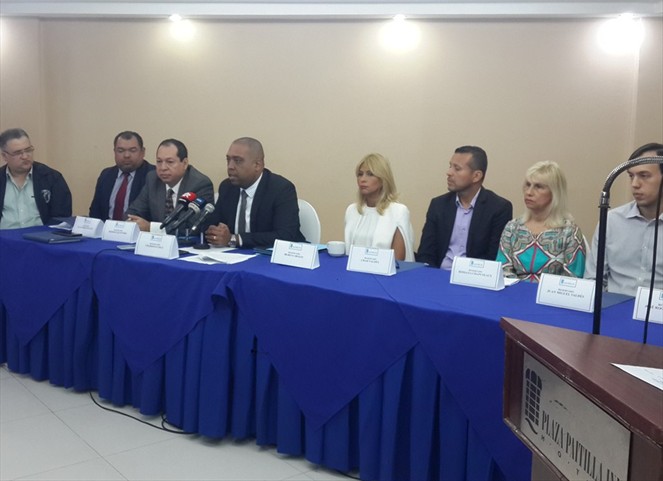 Noticia Radio Panamá | Piden a Procurador de la Nación crear comisión para evaluar caso de West Valdés